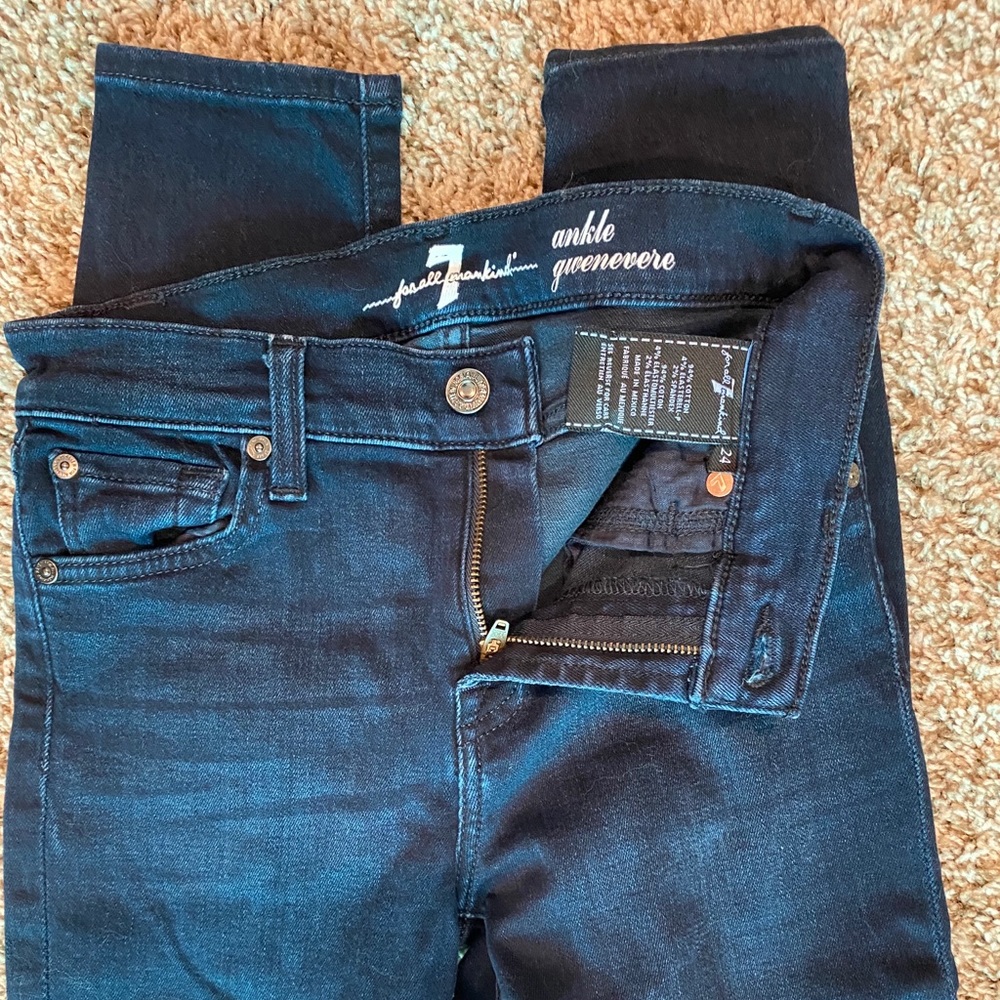 NWOT! 7 For All Mankind Dark Wash Skinny Jeans